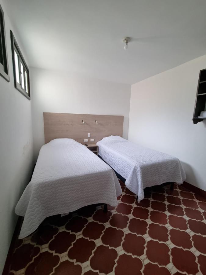 Casa Capirucho Hotel Antigua ภายนอก รูปภาพ