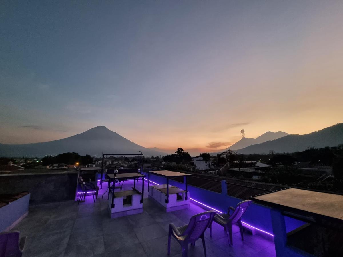 Casa Capirucho Hotel Antigua ภายนอก รูปภาพ