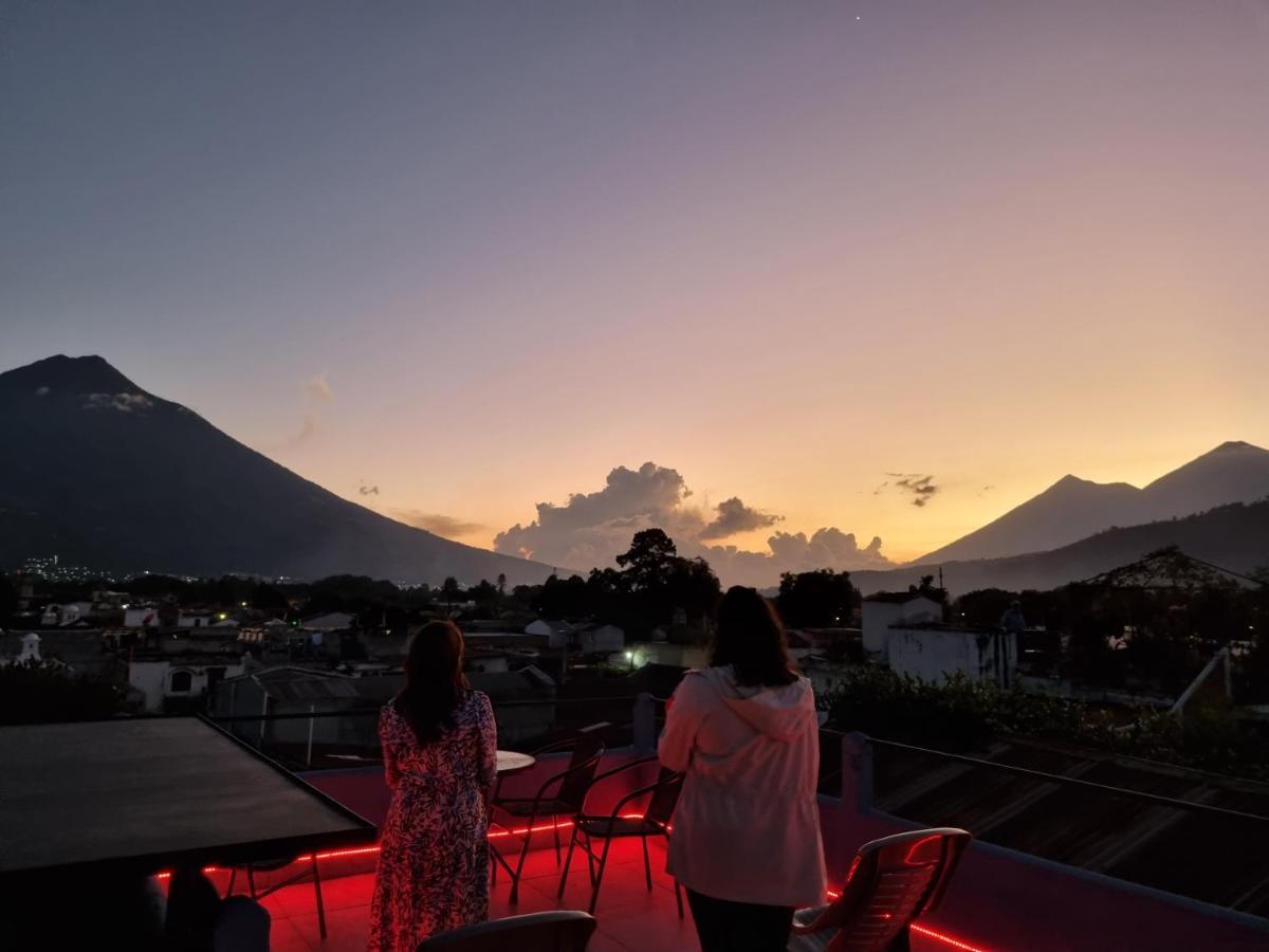 Casa Capirucho Hotel Antigua ภายนอก รูปภาพ