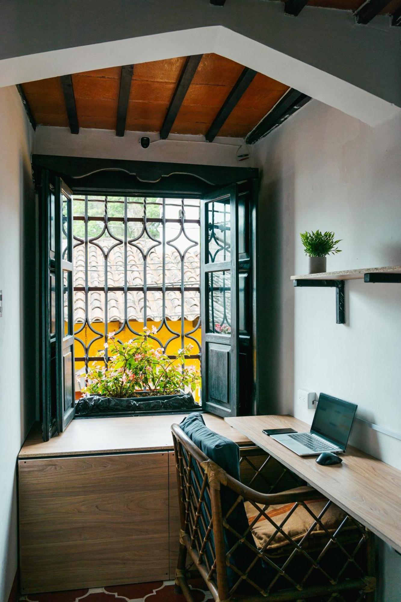 Casa Capirucho Hotel Antigua ภายนอก รูปภาพ