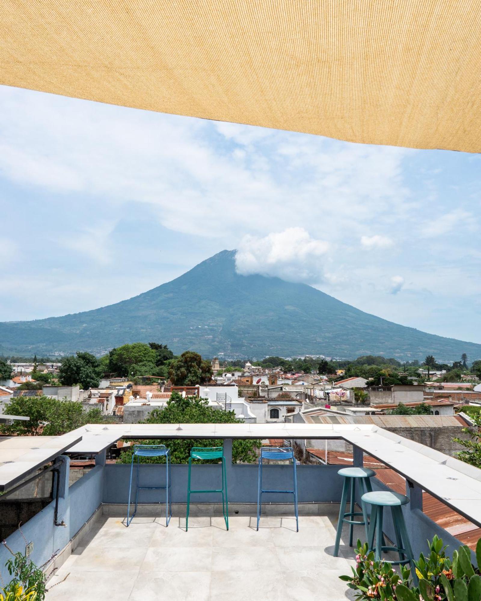 Casa Capirucho Hotel Antigua ภายนอก รูปภาพ